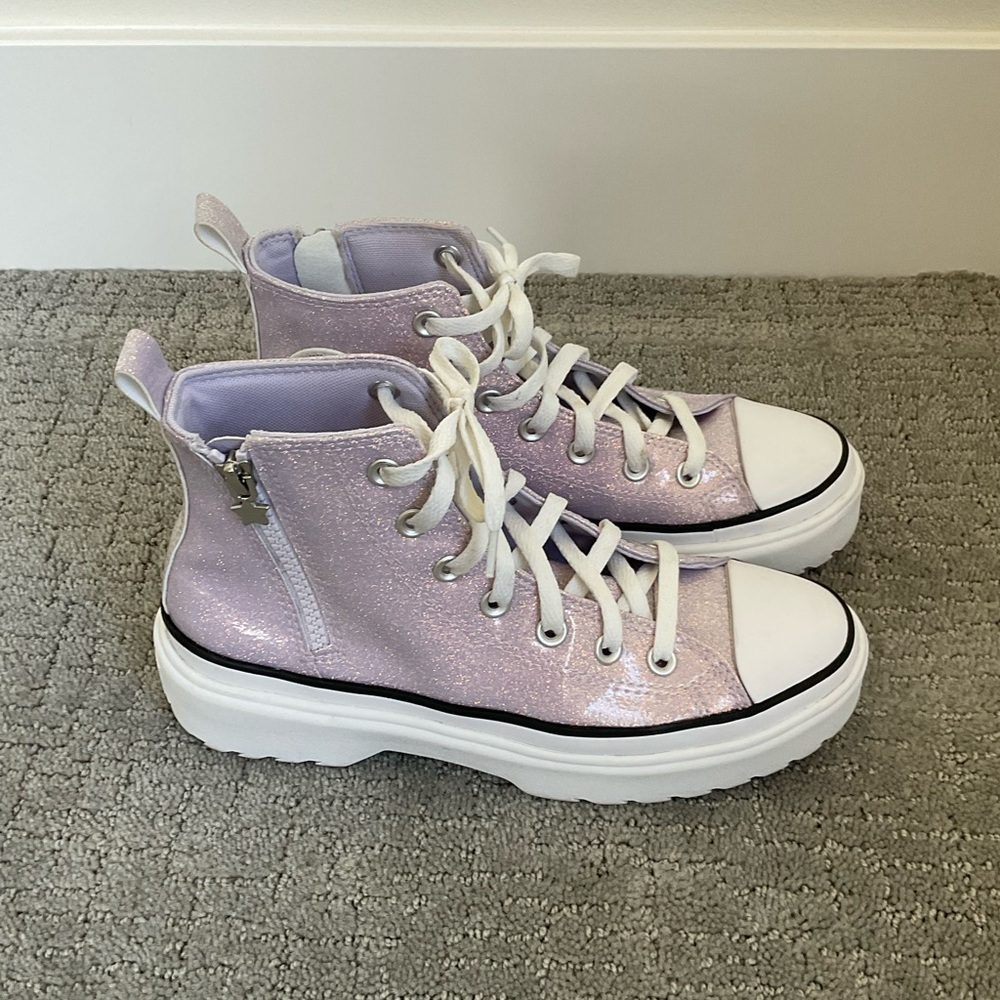Converse Women's Chuck Taylor All Star LuggedSneakers Vapor Violet Sparkle Y 5.5